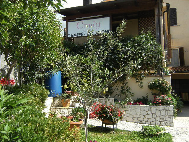Bed and Breakfast Emily Stroncone Екстер'єр фото