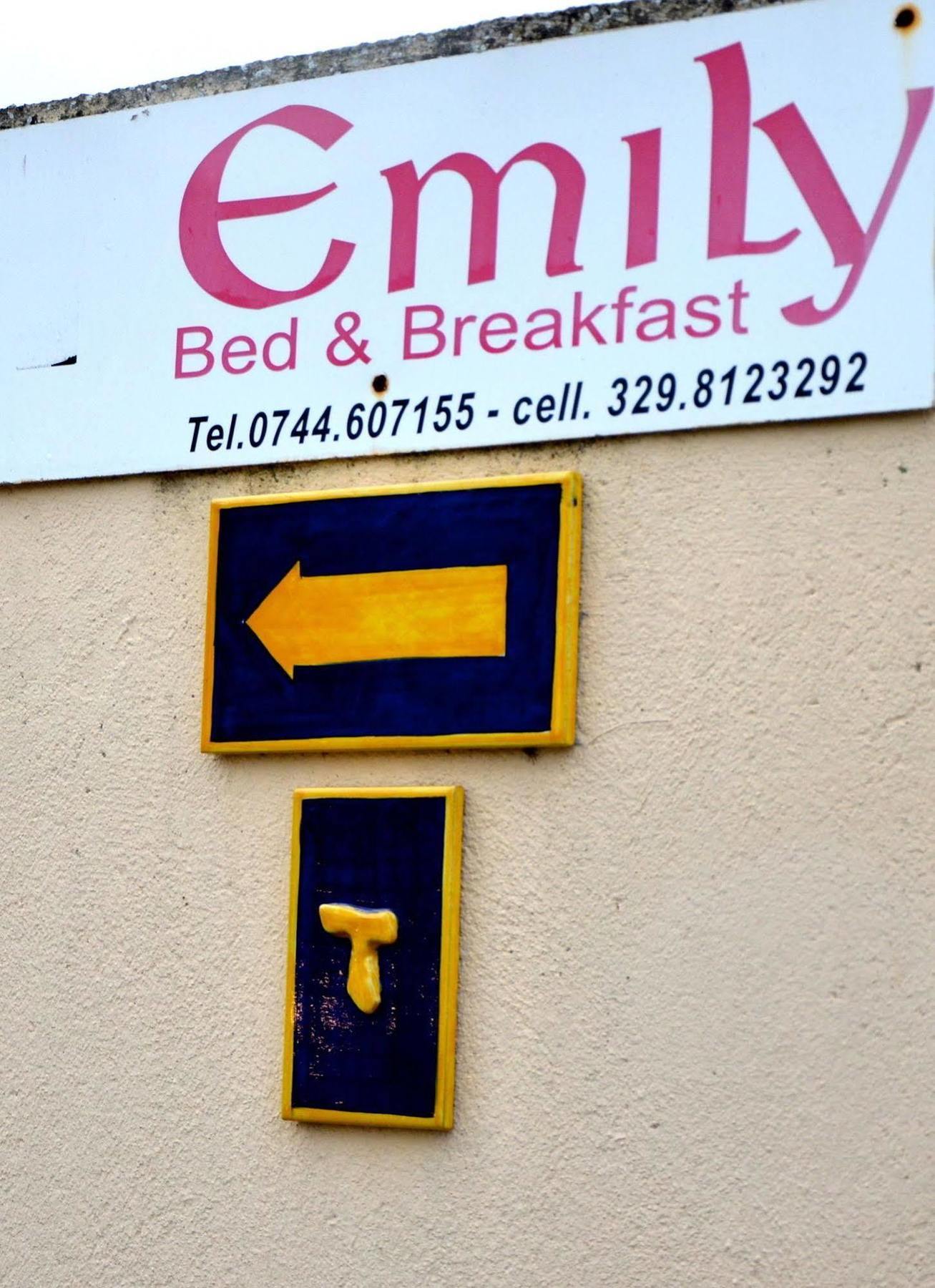 Bed and Breakfast Emily Stroncone Екстер'єр фото